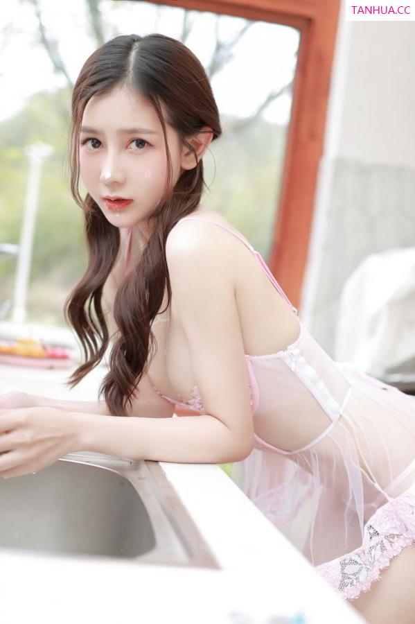 尹甜甜  [XiuRen]高清写真图 2021.03.29 VOL.3251 尹甜甜第65张图片